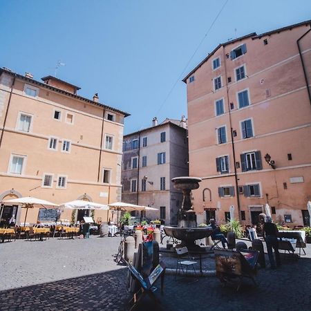 Apartmán La Vetrina, The Renaissance Charme Of Piazza Navona Řím Exteriér fotografie