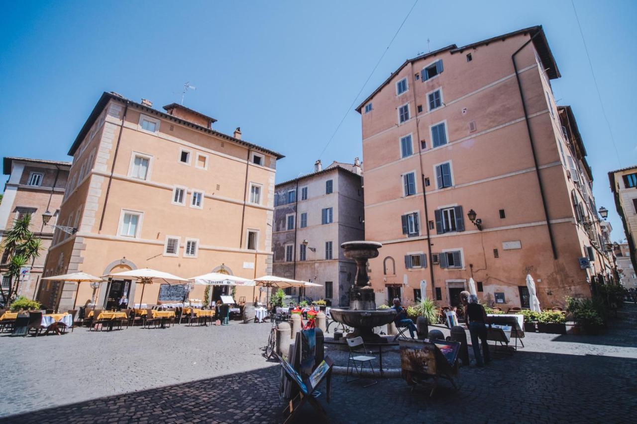 Apartmán La Vetrina, The Renaissance Charme Of Piazza Navona Řím Exteriér fotografie