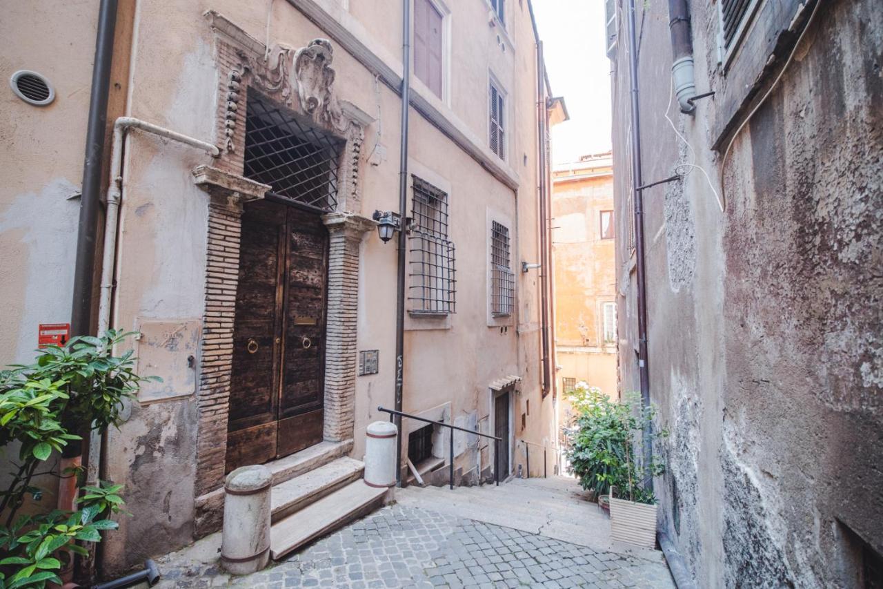 Apartmán La Vetrina, The Renaissance Charme Of Piazza Navona Řím Exteriér fotografie